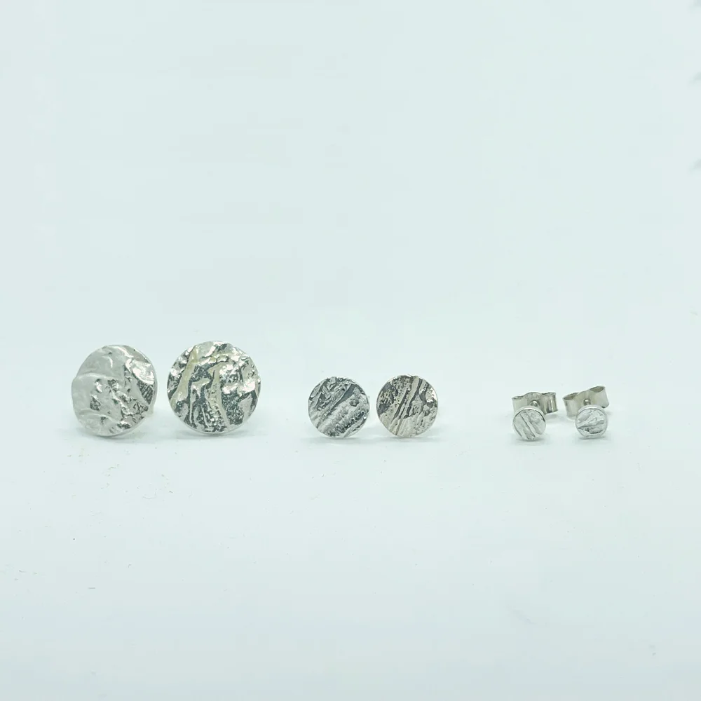Medium round honey fungus stud earrings