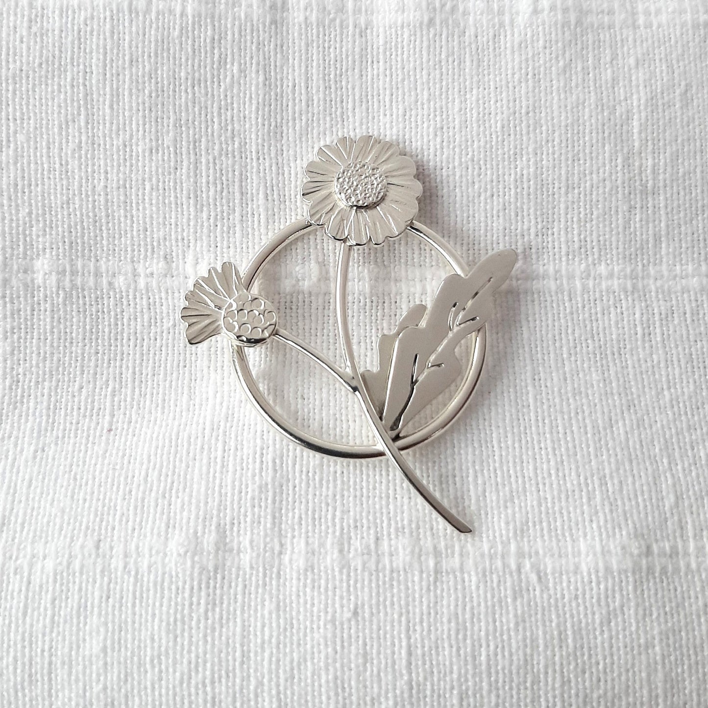 Daisy Brooch