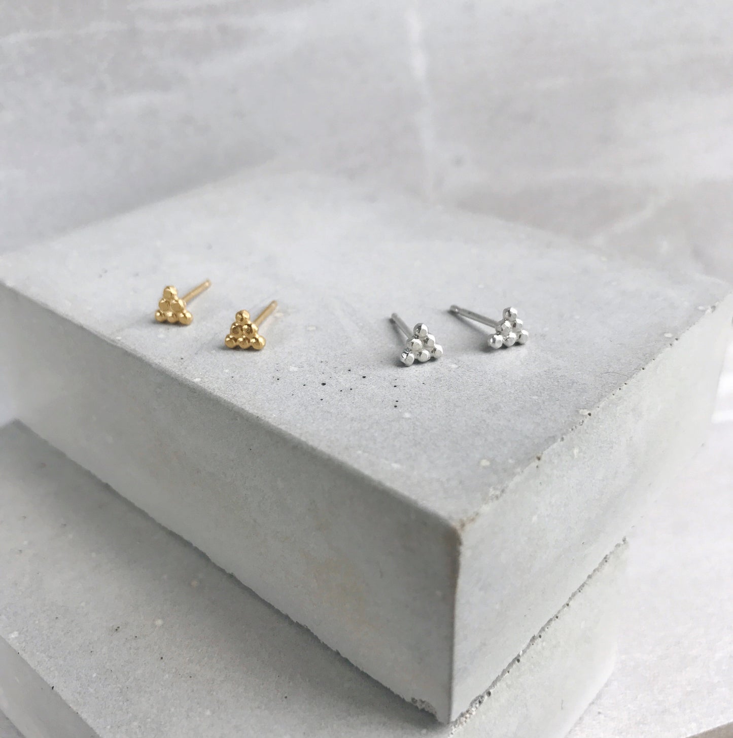 Dot Pyramid Studs