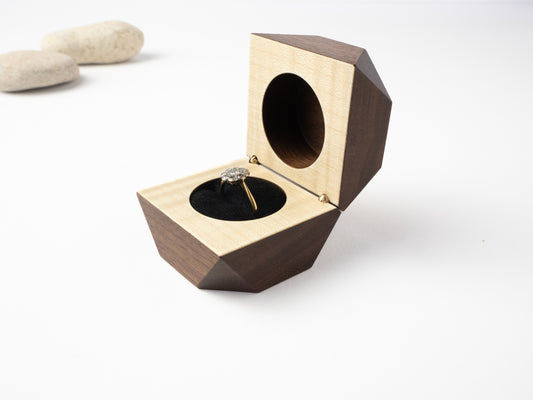 Facet Ring Box 2