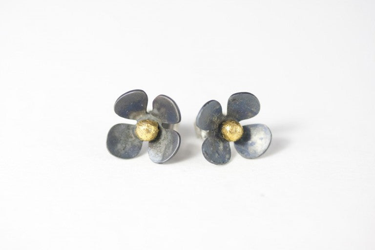 Buttercup studs