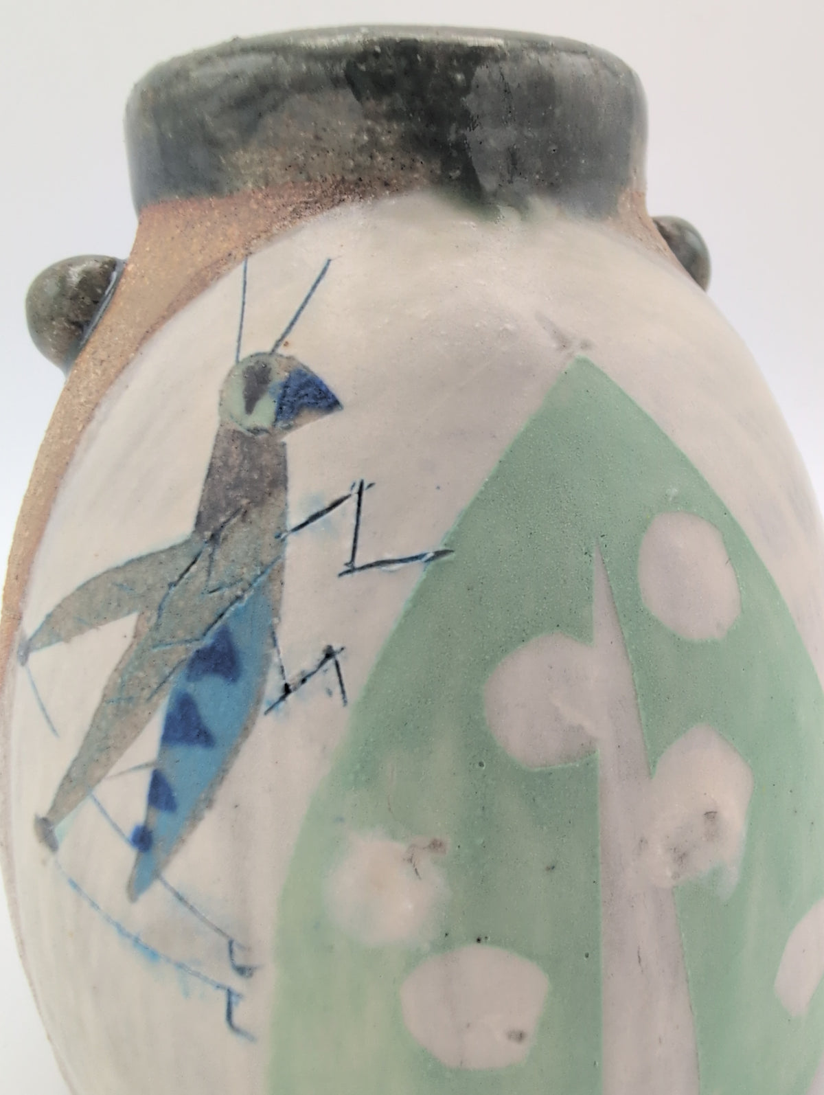 Rounded Grasshopper Vase