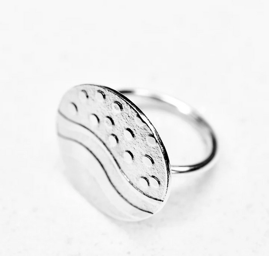 Silver 'meander' disc ring