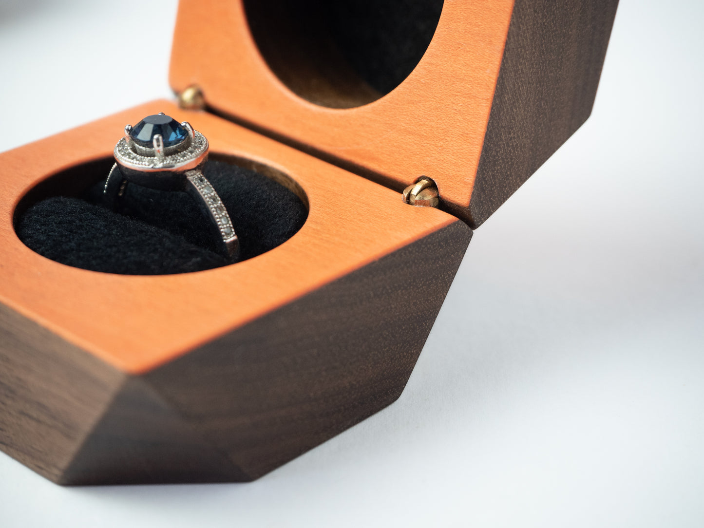 Facet Ring Box 4