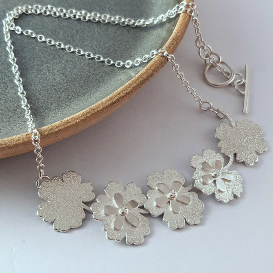 Geranium Necklace