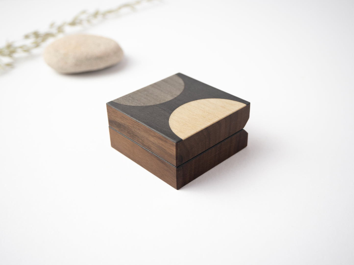 Helia Single Ring Box 1