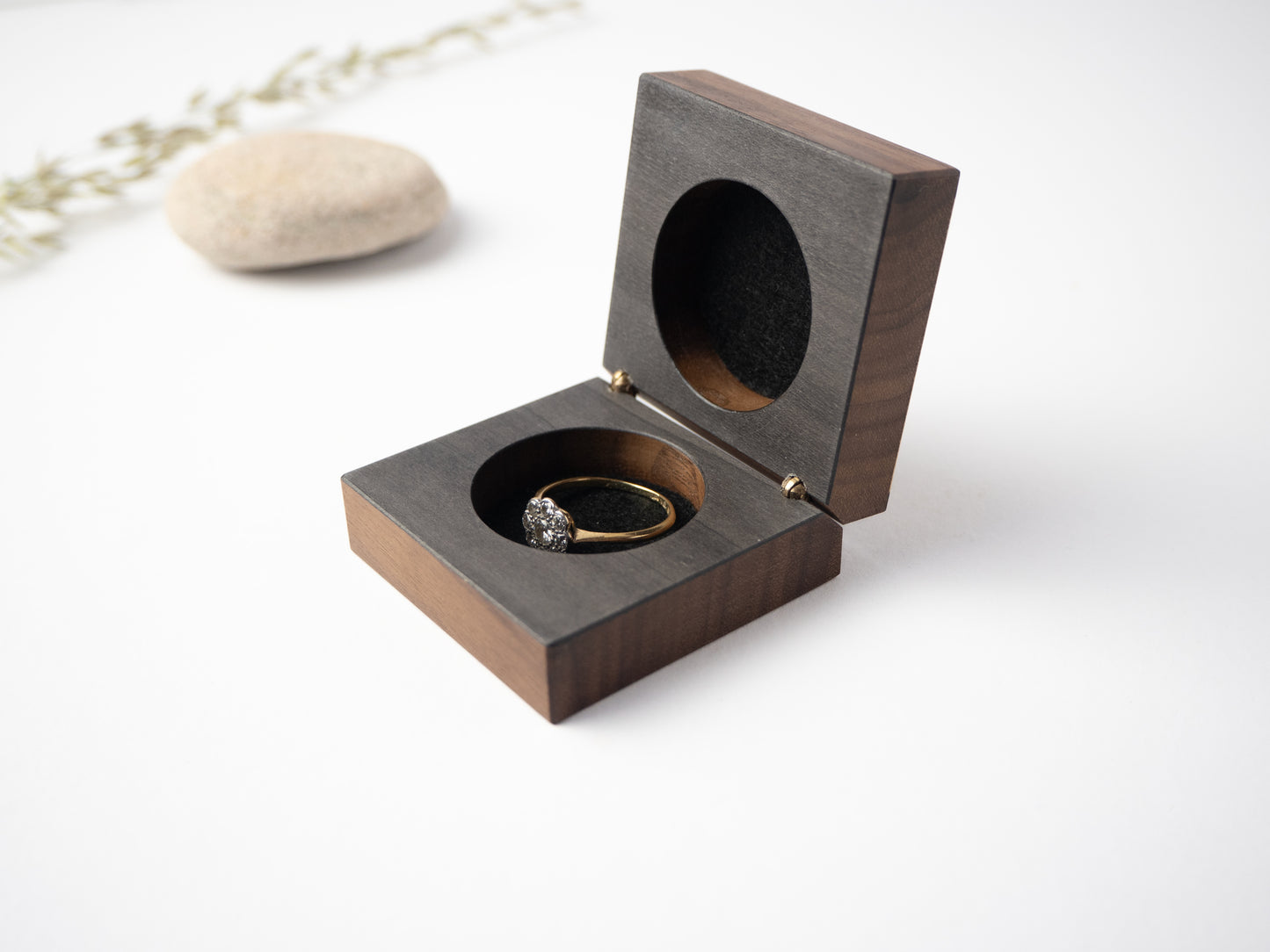Helia Single Ring Box 1