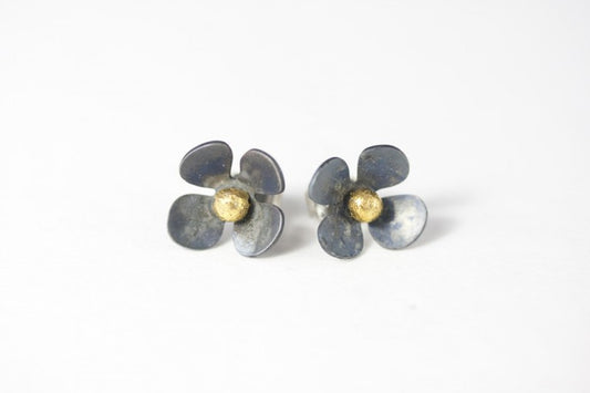 Buttercup studs