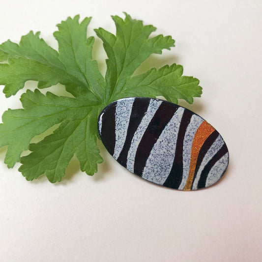 Enamel oval brooch - wave