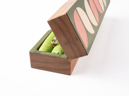 Tulip Ring Holder