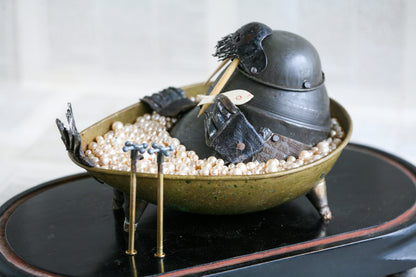 'Walter the walrus and his emotional support fishie' sculpture