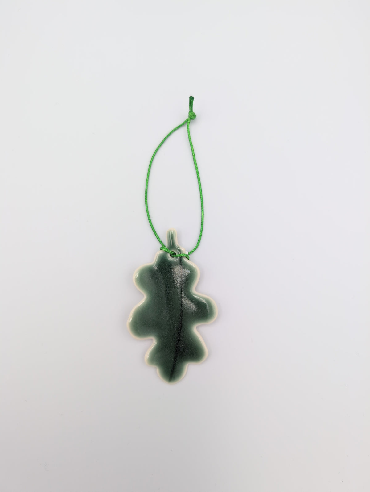 Porcelain Oak Leaf Decoration