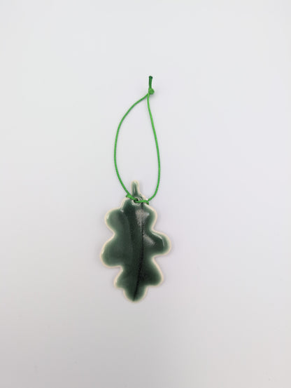 Porcelain Oak Leaf Decoration