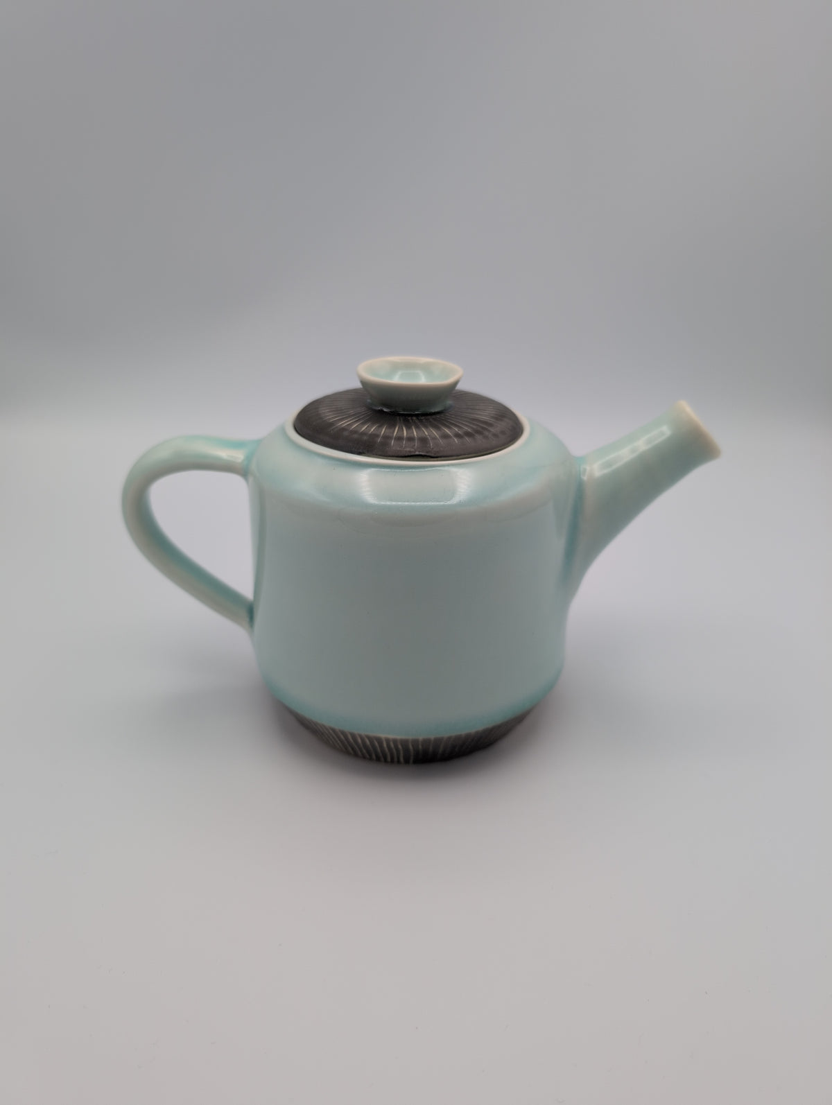 Seagreeen Sgraffito Teapot