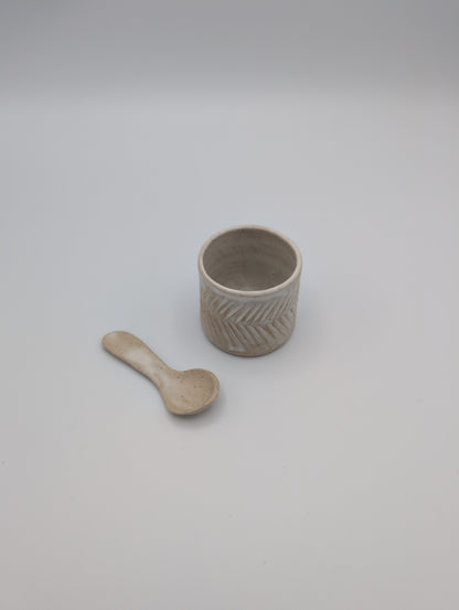 Carve Tiny Pot And Spoon Set