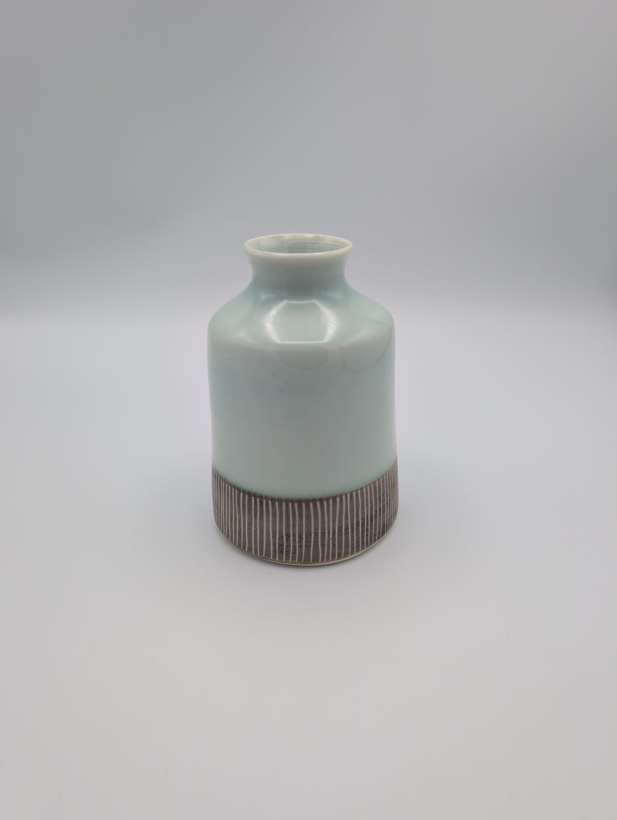 Seagreen Sgraffito Lg Bottle Vase