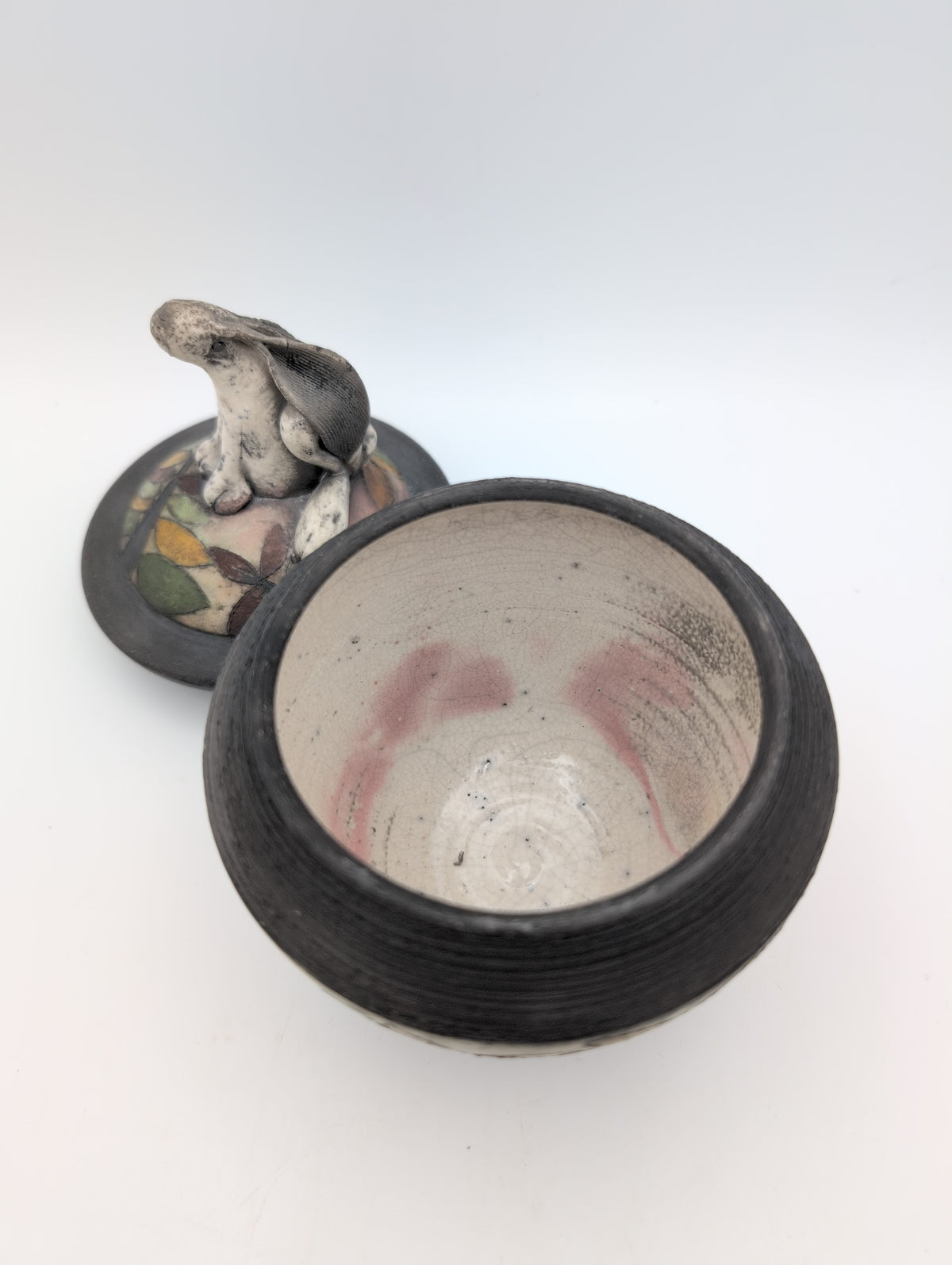 Lidded hare pot