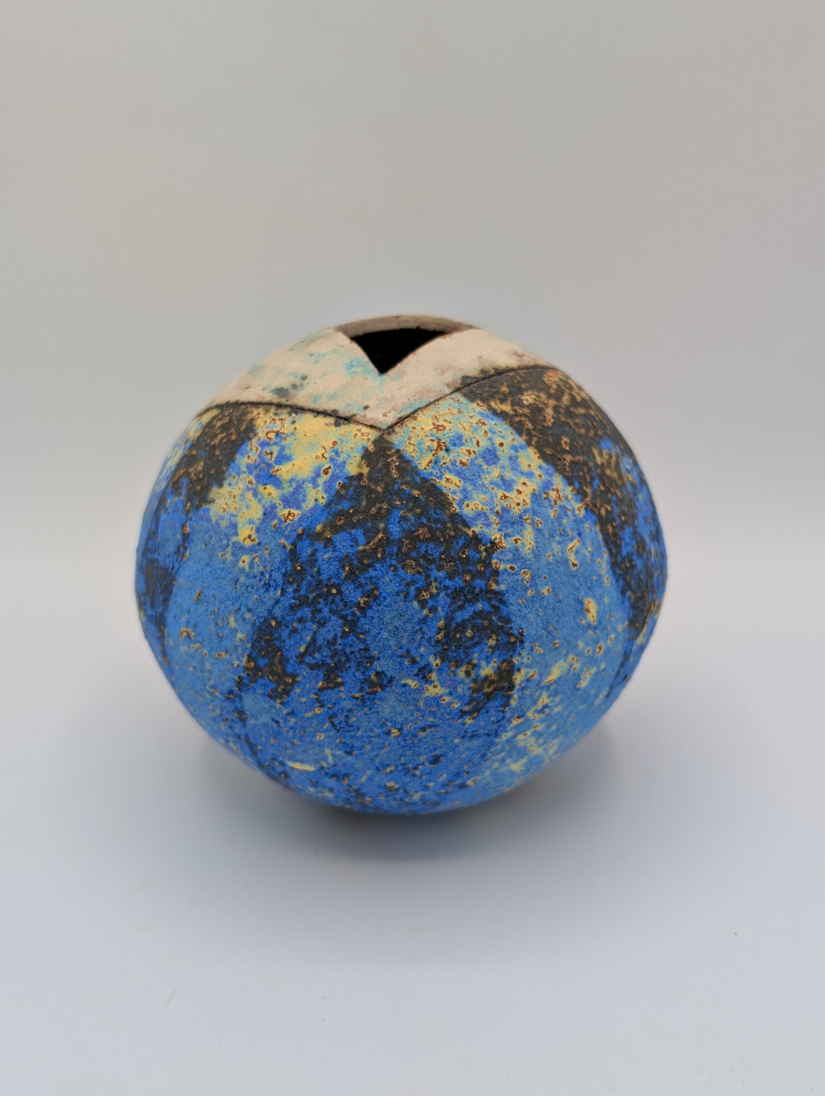 Round Vessel
