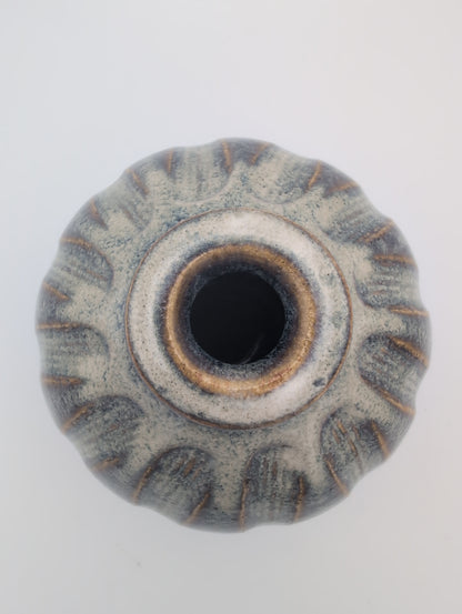 Round fluted bottle