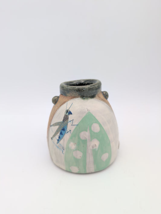 Rounded Grasshopper Vase