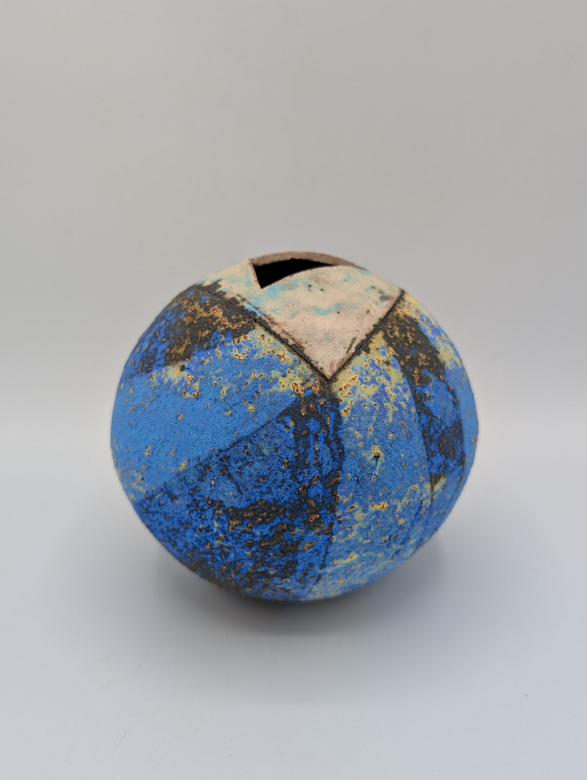 Round Vessel