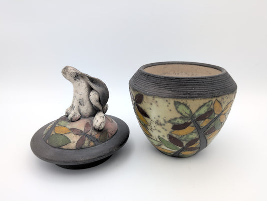 Lidded hare pot