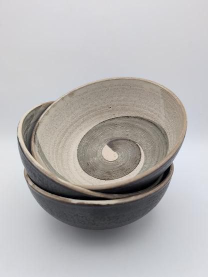 Stoneware ramen bowl