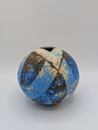 Round Vessel