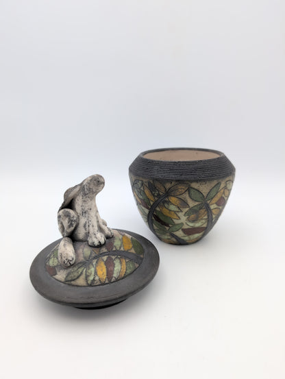 Lidded hare pot