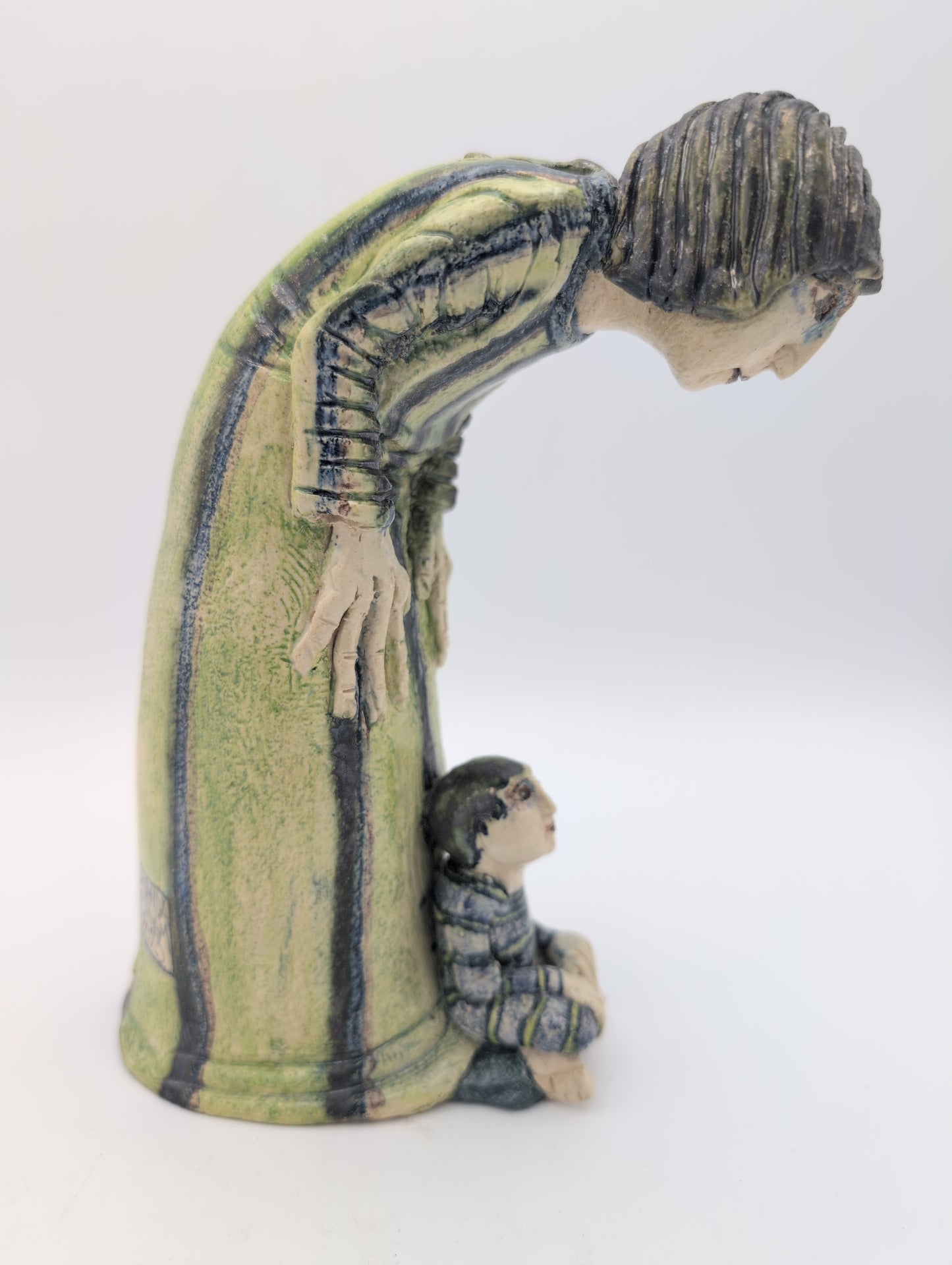 "Hello baby" ceramic sculpture