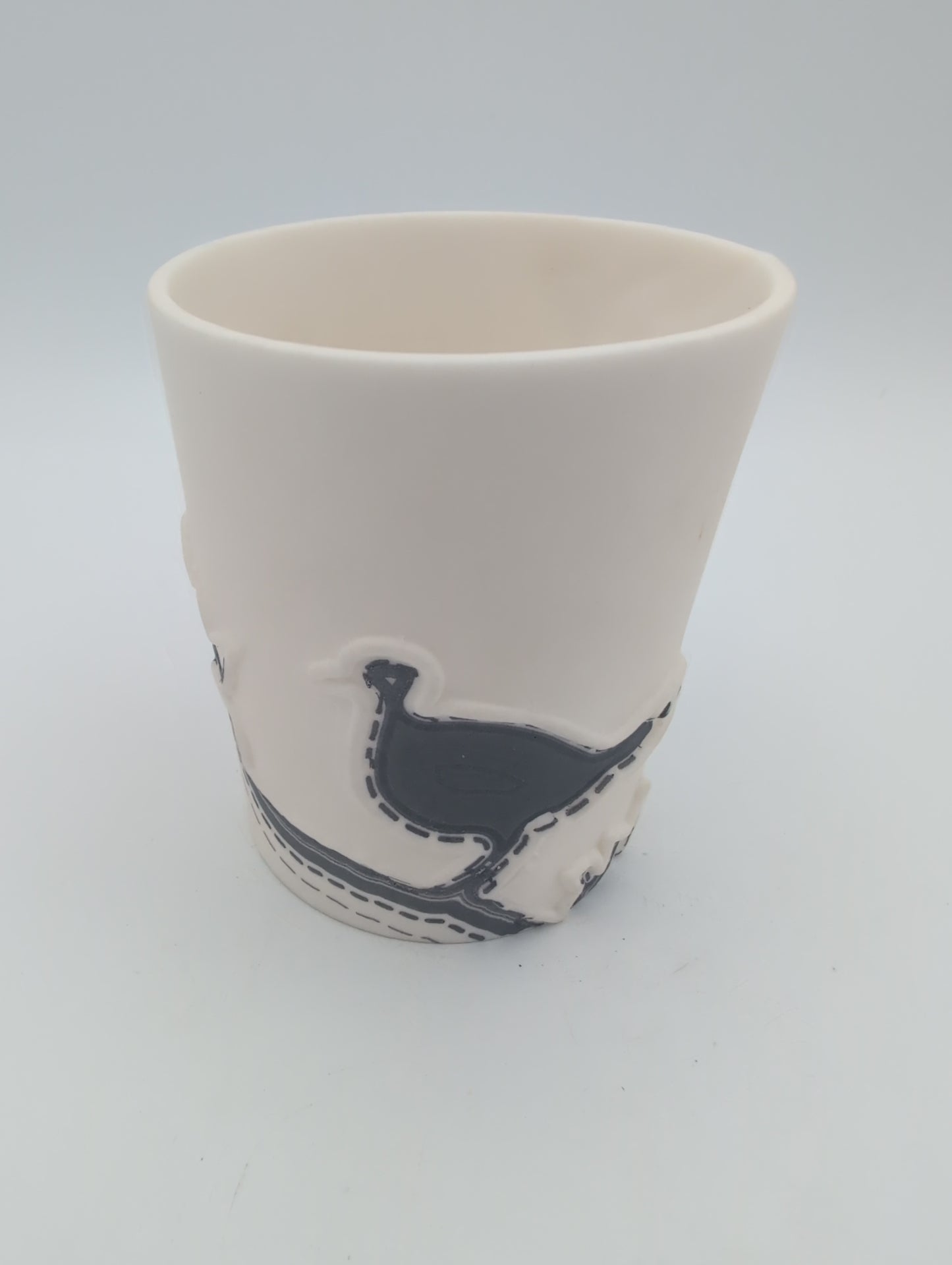 Porcelain beaker black bird