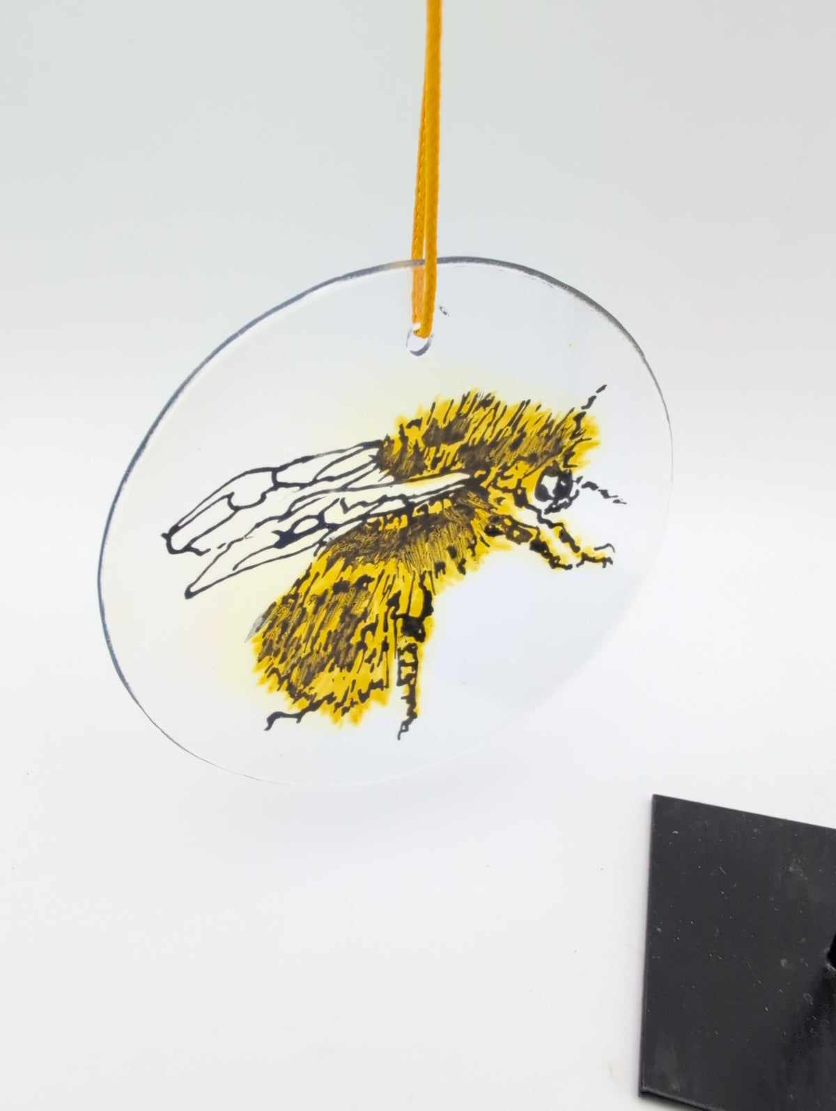 Mini glass painting - bumblebee