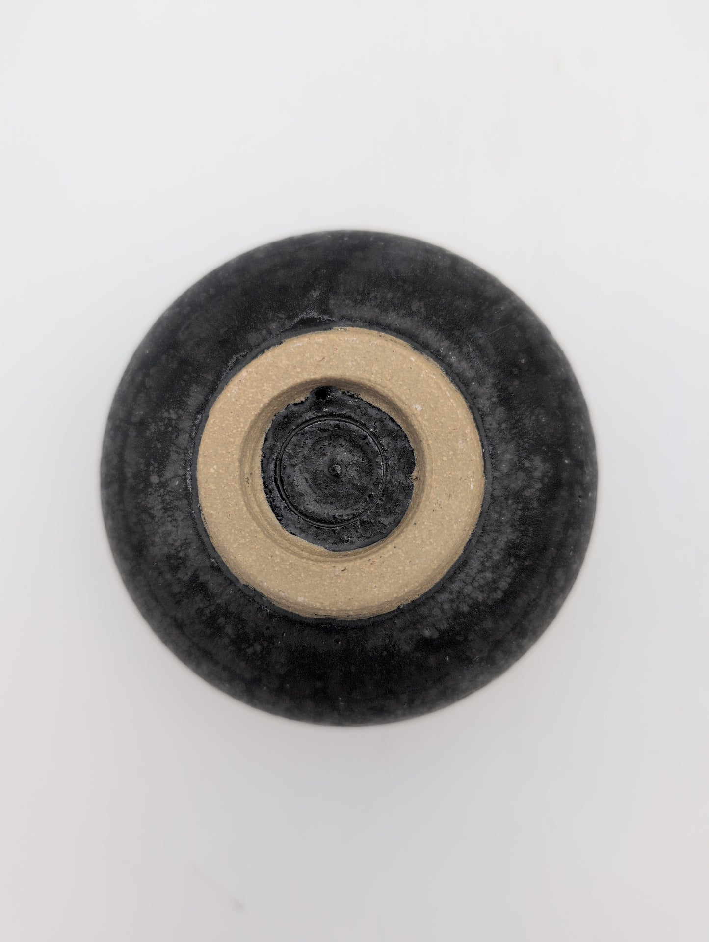 Stoneware round tea bowl