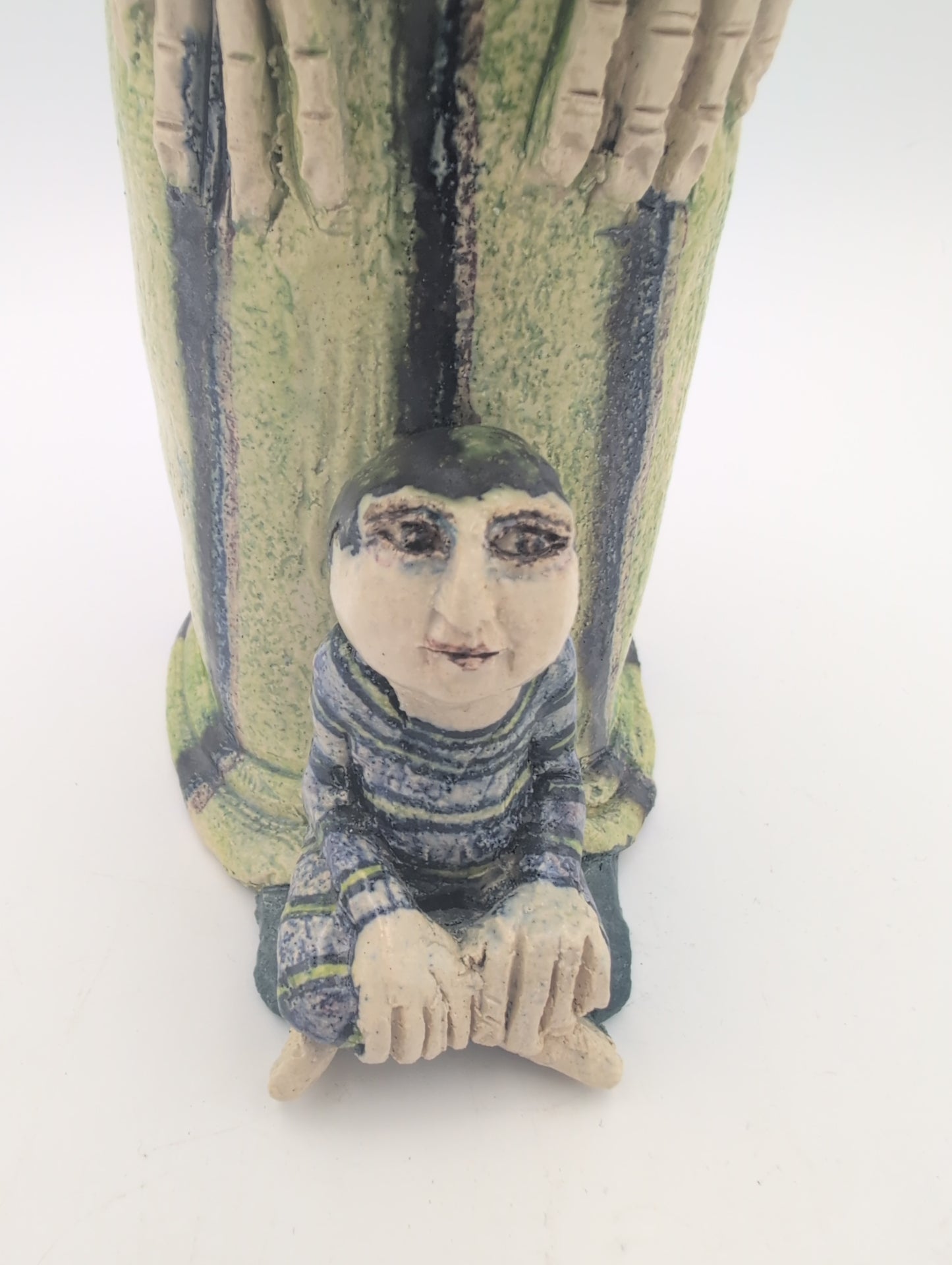 "Hello baby" ceramic sculpture