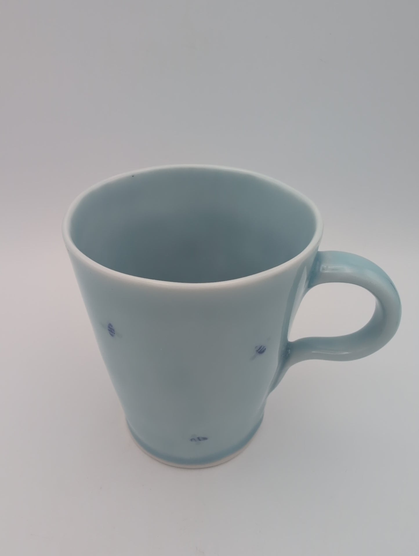 Porcelain bees mug
