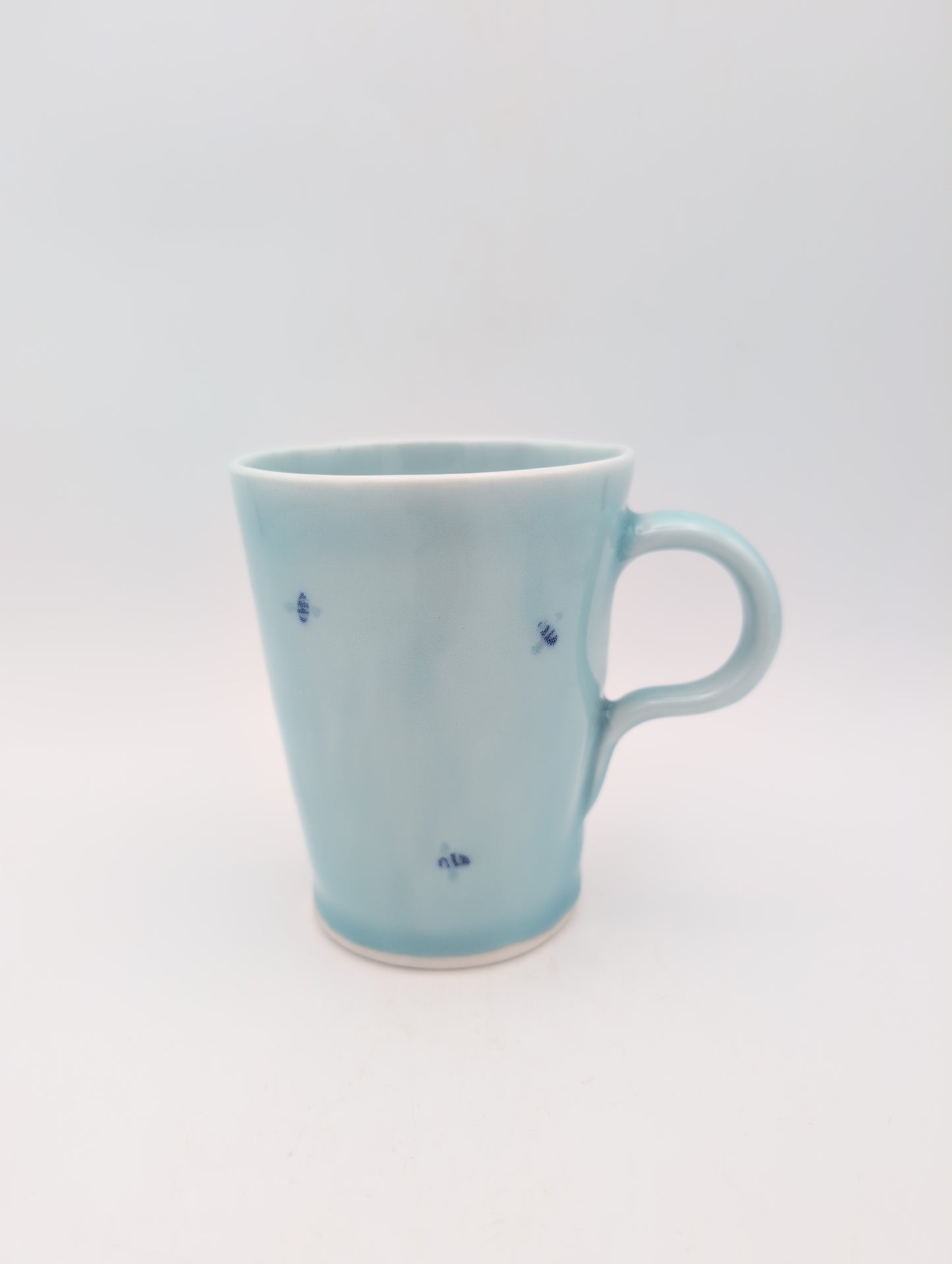 Porcelain bees mug