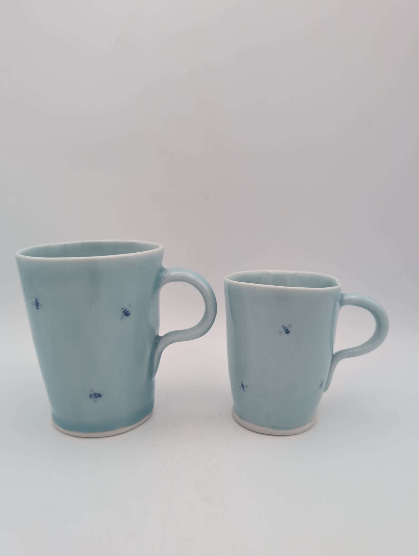 Porcelain bees mug
