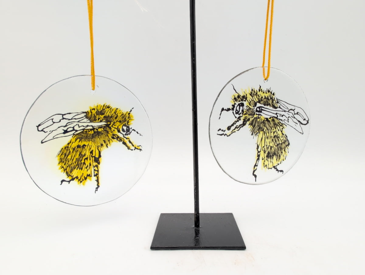 Mini glass painting - bumblebee