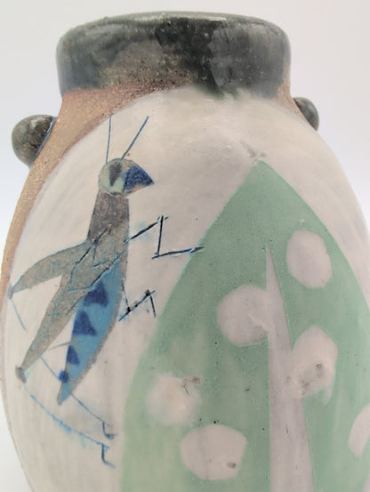 Rounded Grasshopper Vase
